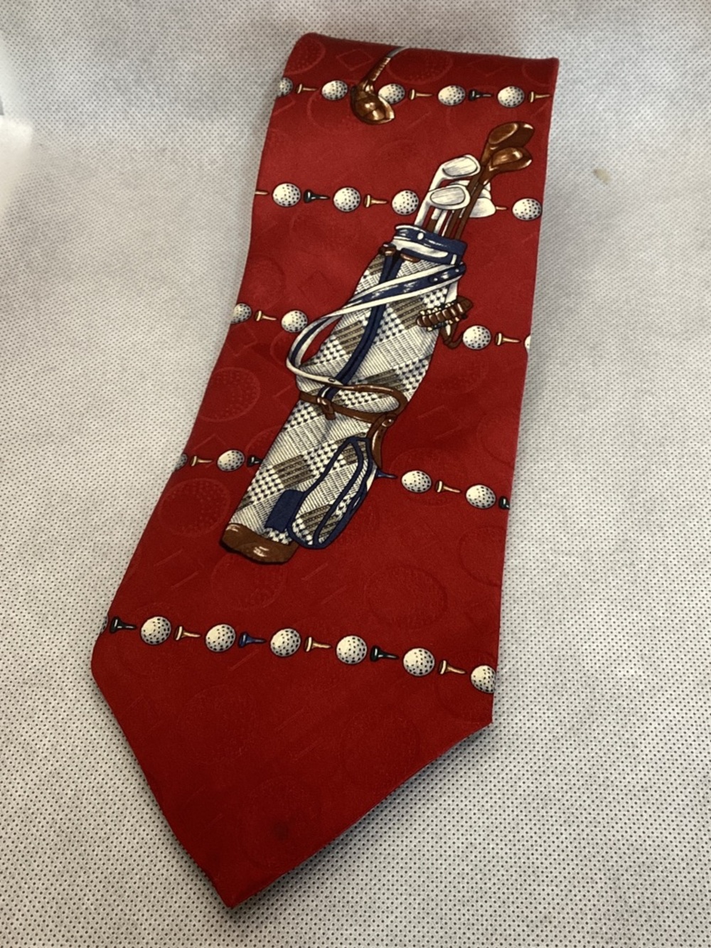 Mark Alexander 100% Silk Tie Red Golf Club Ball Novelty Necktie
